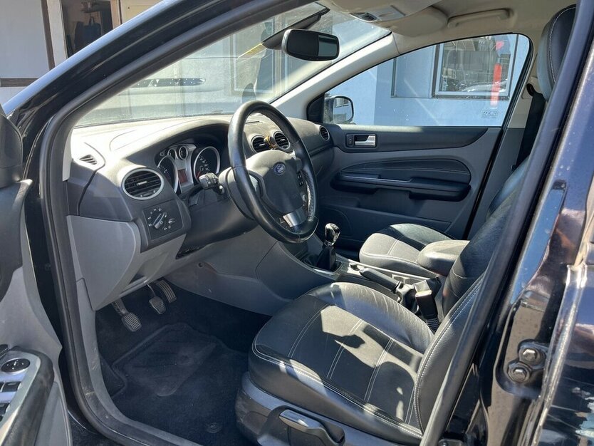 Focus Titanium / LPG / Sitzheizung / Xenon / AHK