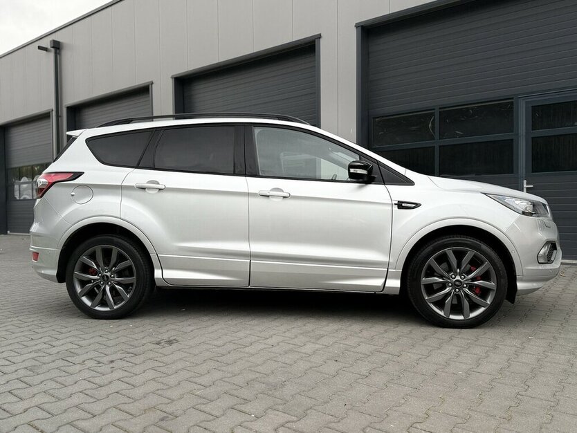 Kuga ST-Line KeylessGO Kamera