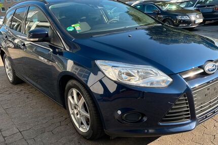 Ford Focus 171.933 km 3.900 € Essen 45355