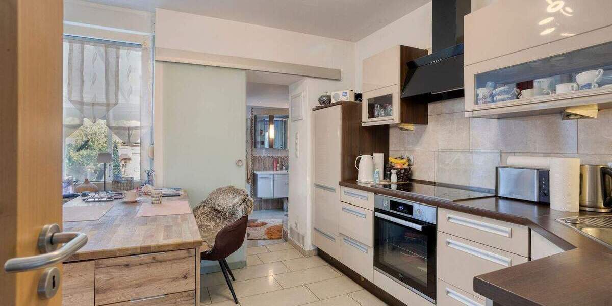 Mehrfamilienhaus, Wohnhaus Oberhausen Buschhausen - 7 Zimmer, 217 m&sup2;, 330.000&euro; | Angebot:25799175