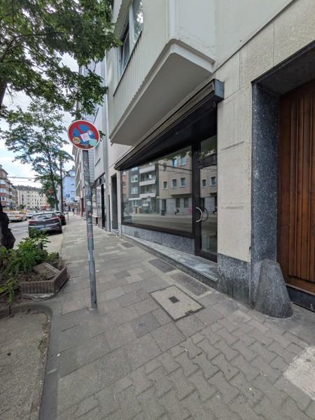 Ehemaliges Reisebüro auf der Rather Straße zu vermieten zimmer