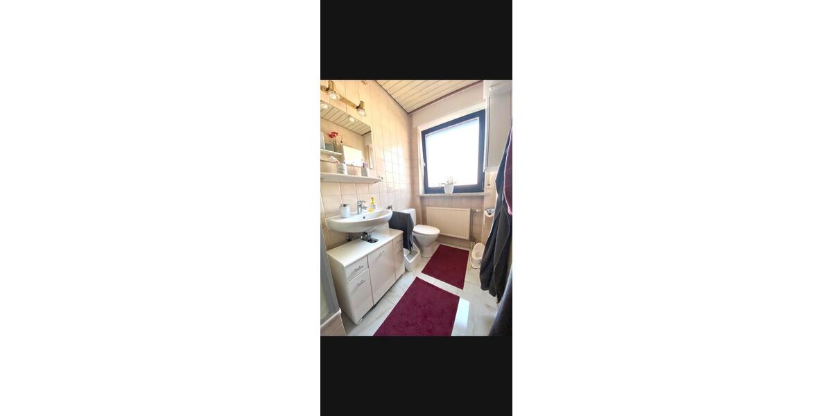 Etagenwohnung Krefeld Hüls - 4 Zimmer, 81 m&sup2;, 970&euro; | Angebot:26223848