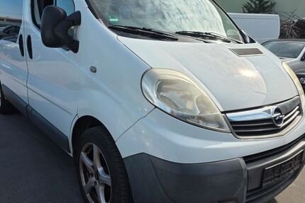 Opel Vivaro 299.000 km 5.800 € Moers 47441