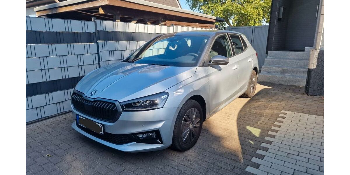 Skoda Fabia 16.000 km 23.700 &euro; Mülheim an der Ruhr 45472
