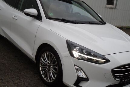 Ford Focus 220.000 km 9.490 &euro; Kamp-Lintfort 47475