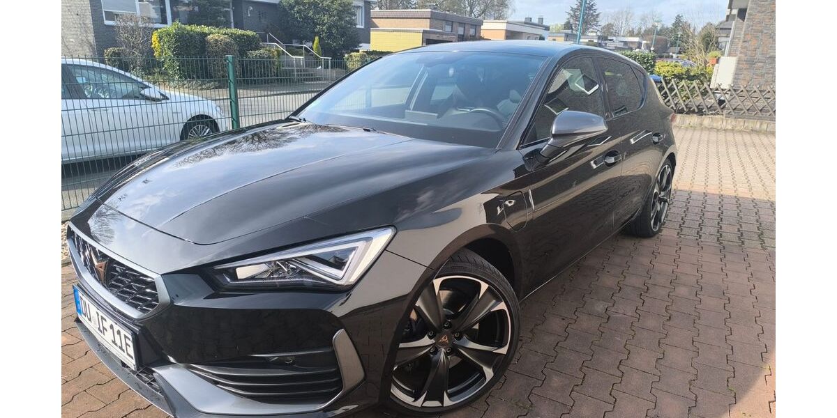 Cupra Leon 42.000 km 24.500 &euro; Duisburg 47167