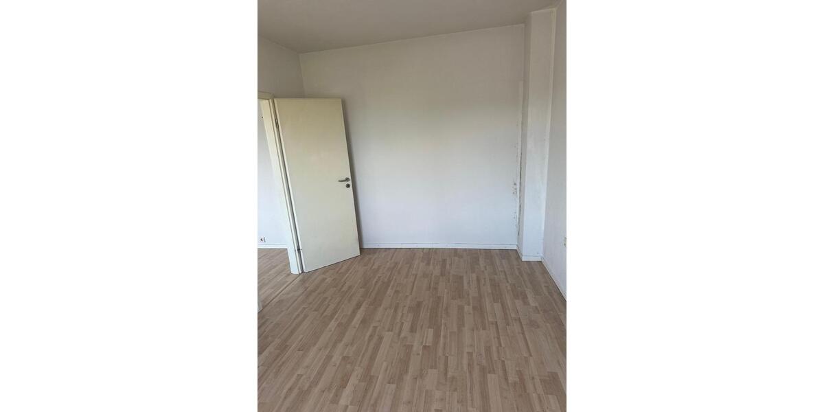 Etagenwohnung Krefeld Cracau - 2 Zimmer, 48 m&sup2;, 390&euro; | Angebot:26380188