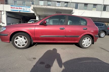 Nissan Almera 38.600 km 3.399 &euro; Düsseldorf 40470