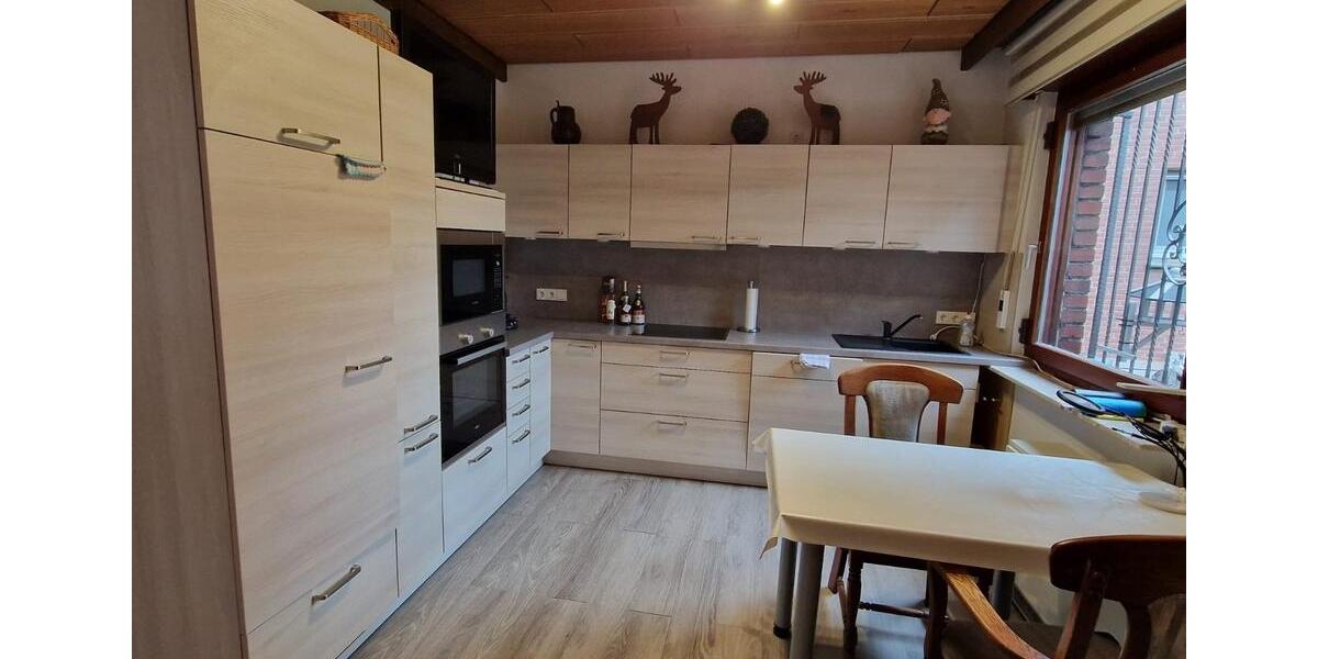 Ihr Zuhause. Ihr Projekt. Raum und Werkstatt inklusive. 2 zimmer