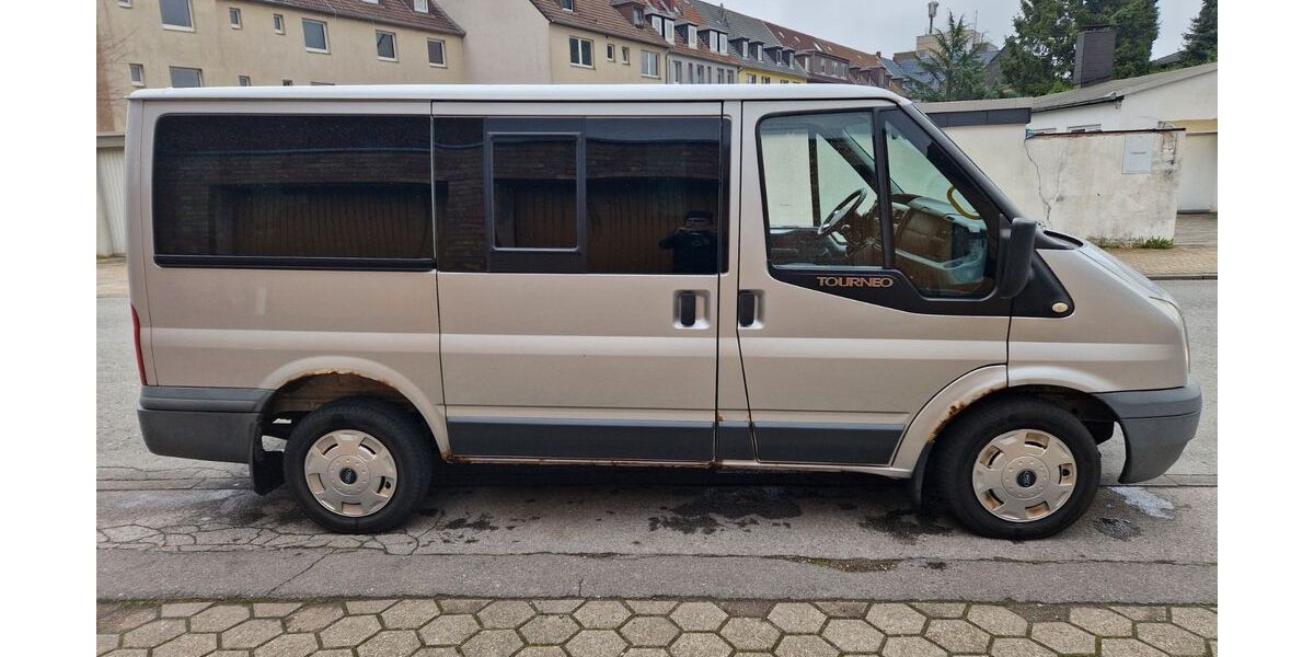Ford Transit 219.000 km 8.987 &euro; Gelsenkirchen 45881