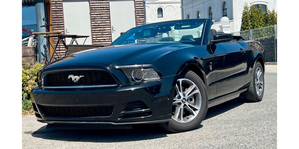 Ford Mustang 147.600 km 10.500 &euro; Gelsenkirchen 45884