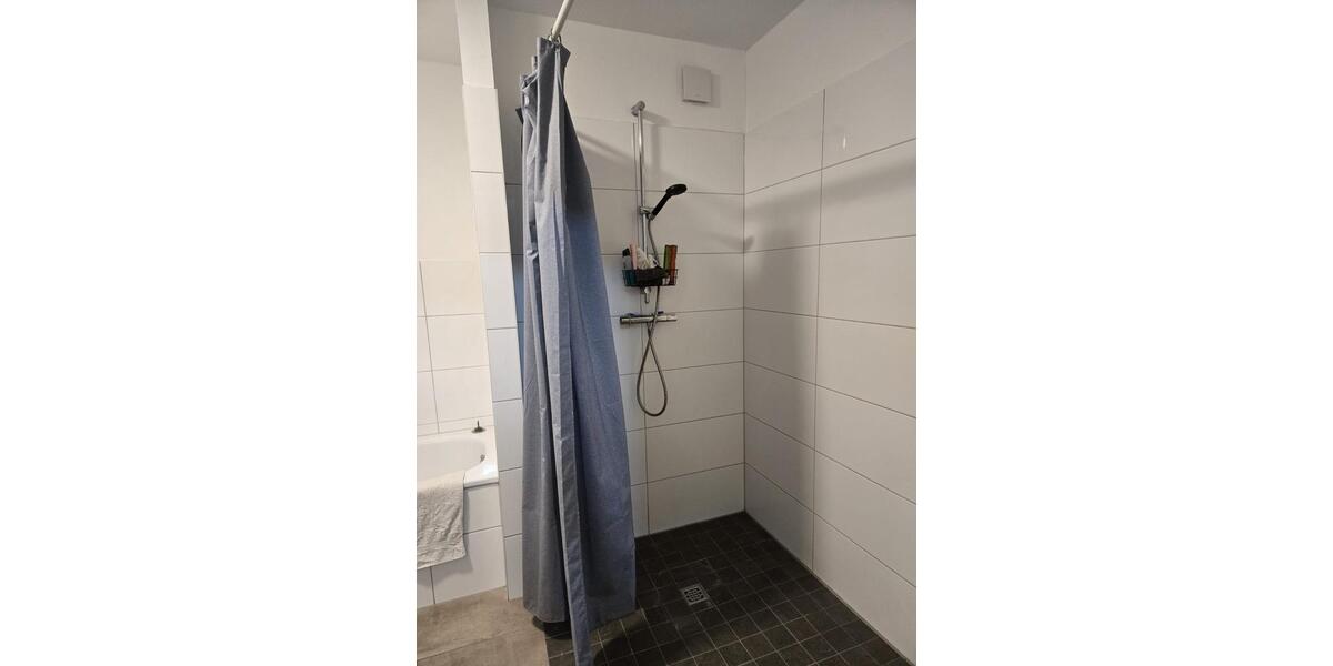 Etagenwohnung Voerde (Niederrhein) - 3 Zimmer, 82 m&sup2;, 475&euro; | Angebot:25539389