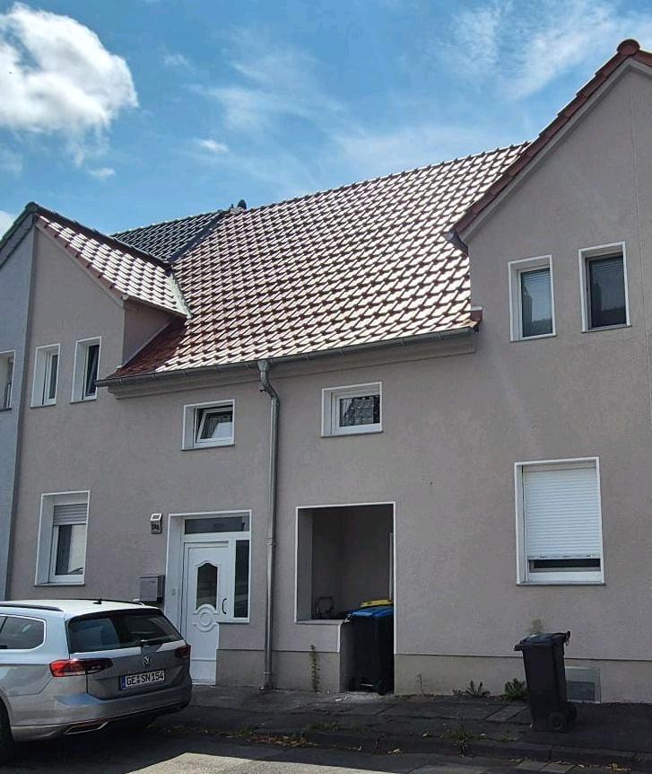 Platz für die ganze Familie - 2 Reihenhäuser vereint