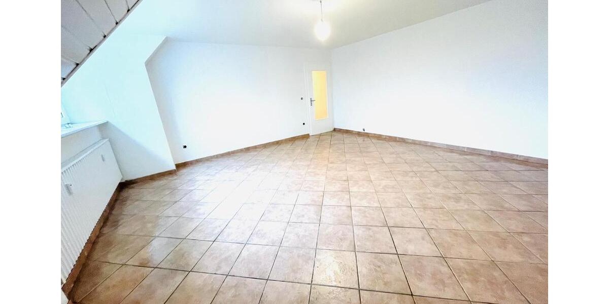 Dachgeschoßwohnung Essen Stadtbezirk III - 3 Zimmer, 72 m&sup2;, 799&euro; | Angebot:26374106