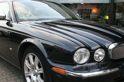 Jaguar XJ 418.376 km 7.777 € Mönchengladbach 41065