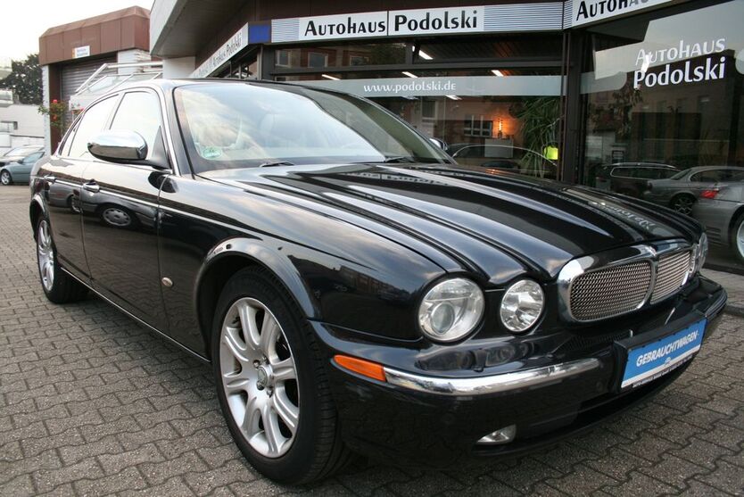 Jaguar XJ 418.376 km 7.777 € Mönchengladbach 41065