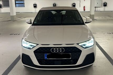 Audi A1 11.000 km 17.900 &euro; Düsseldorf 40477