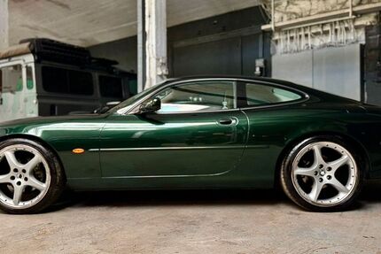 Jaguar XK8 61.500 km 17.990 &euro; Essen 45219