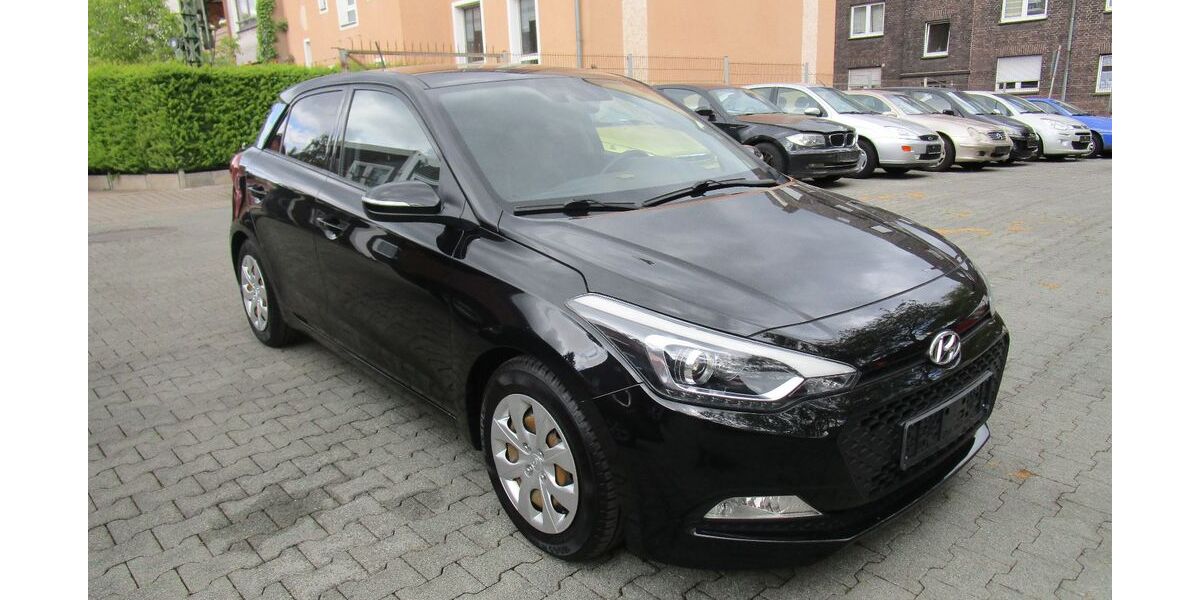 Hyundai i20 105.000 km 8.400 &euro; Oberhausen 46117