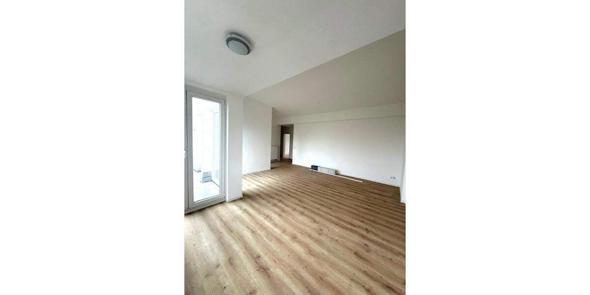 Dachgeschoßwohnung Oberhausen - 3 Zimmer, 80 m&sup2;, 229.000&euro; | Angebot:25098597