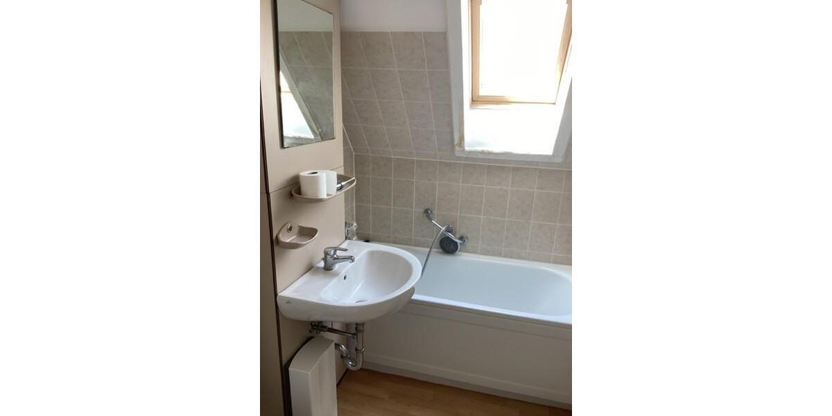 Dachgeschoßwohnung Heiligenhaus - 3.5 Zimmer, 58 m&sup2;, 634&euro; | Angebot:24635094