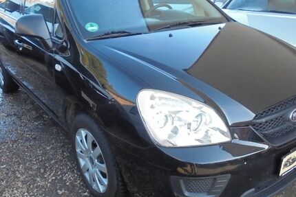 Kia Carens 292.000 km 1.399 € Duisburg 47249