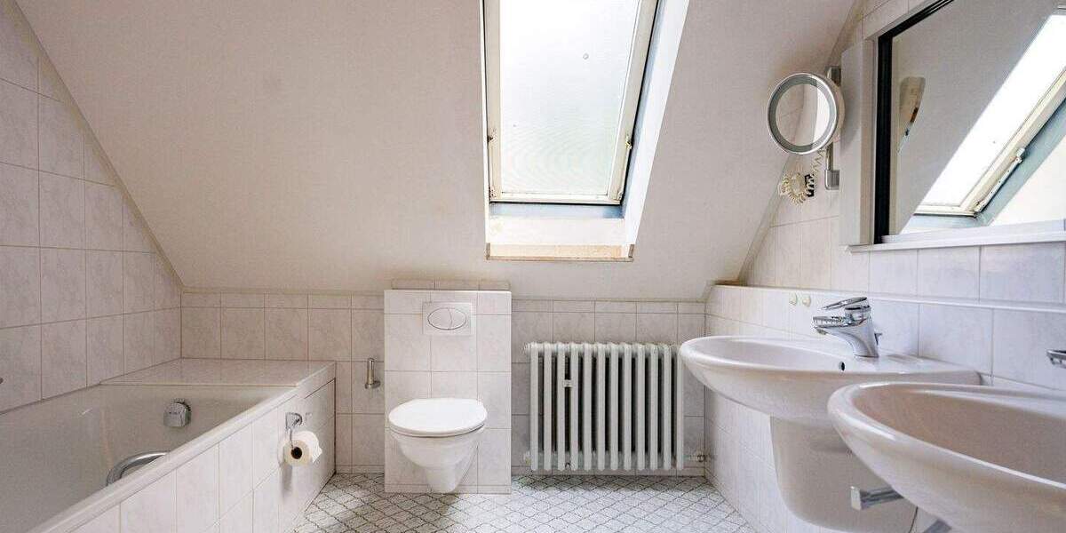 Einfamilienhaus Krefeld Inrath/Kliedbruch - 7 Zimmer, 166 m&sup2;, 549.000&euro; | Angebot:24504215