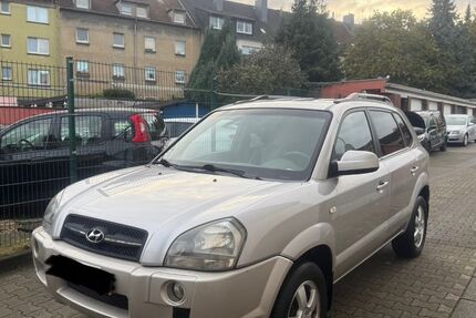 Hyundai TUCSON 221.000 km 3.399 &euro; Essen 45143
