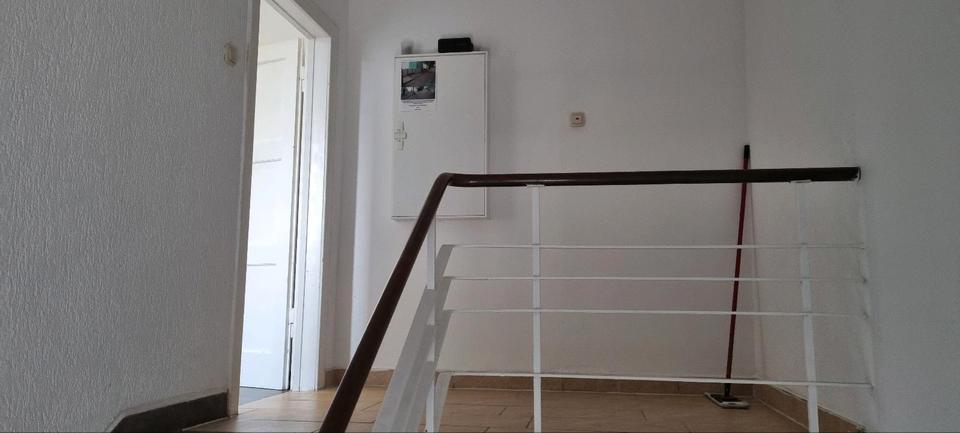 Dachgeschoßwohnung Essen Stadtbezirk V - 2.5 Zimmer, 75 m&sup2;, 940&euro; | Angebot:25304043