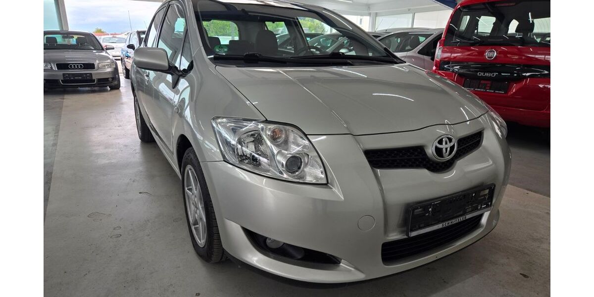 Toyota Auris 64.330 km 5.999 &euro; Rheinberg 47495