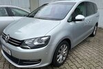 VW Sharan 2.0 TDI DSG Panorama Navi Leder7 Sitze + 175.000 km 17.900 € Ratingen 40885