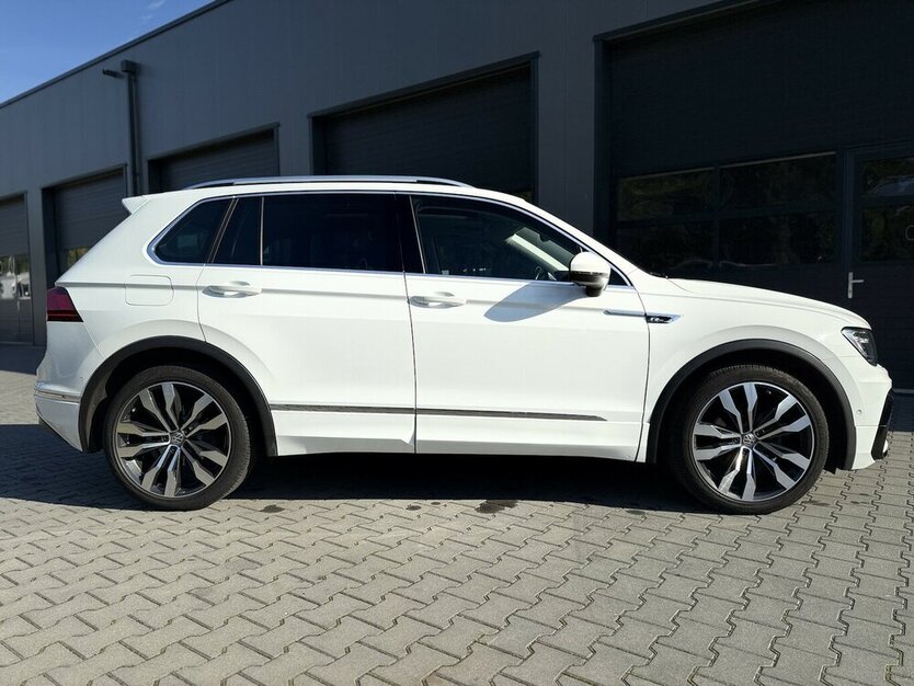 Tiguan R-Line / 4Motion / Pano / Kamera / AAC