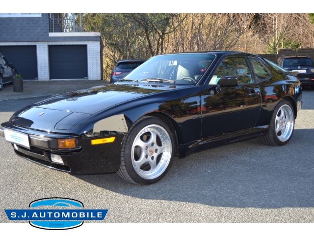 944