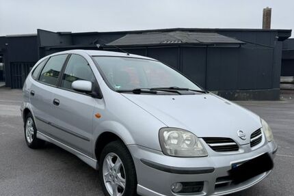 Nissan Almera Tino 142.000 km 1.800 &euro; Velbert 42551
