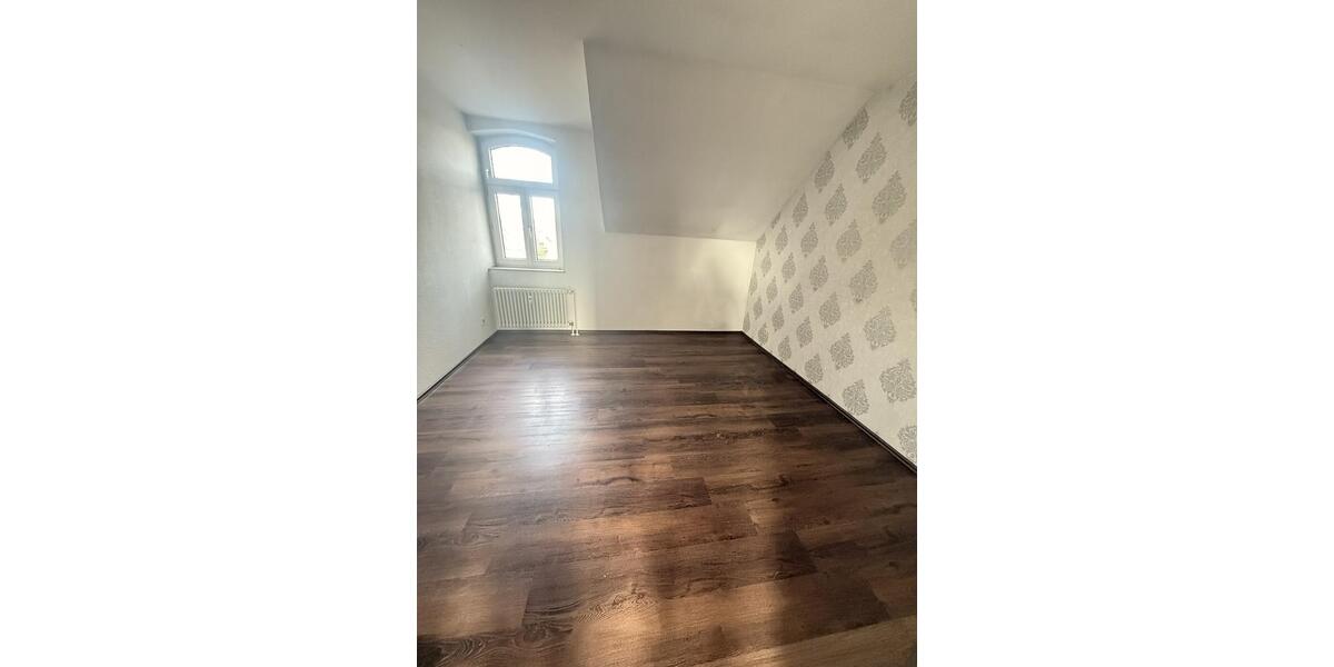 Dachgeschoßwohnung Duisburg Hamborn - 3.5 Zimmer, 69 m&sup2;, 366&euro; | Angebot:25524175