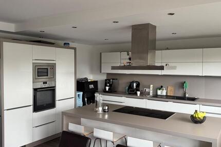 Familienfreundliche Traumwohnung mit Balkon & moderner Küche i zimmer