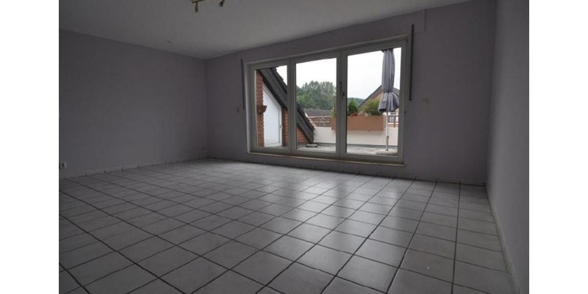 Dachgeschoßwohnung Bottrop Feldhausen - 3.5 Zimmer, 85 m&sup2;, 900&euro; | Angebot:25309689