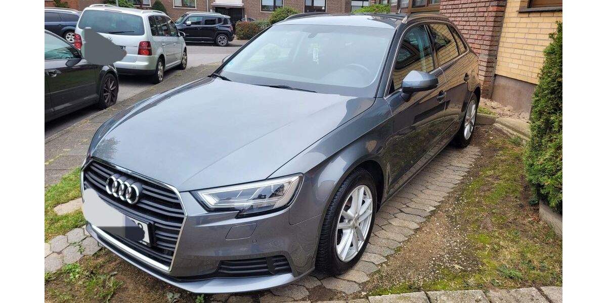 Audi A3 140.000 km 14.200 &euro; Neukirchen-Vluyn 47506