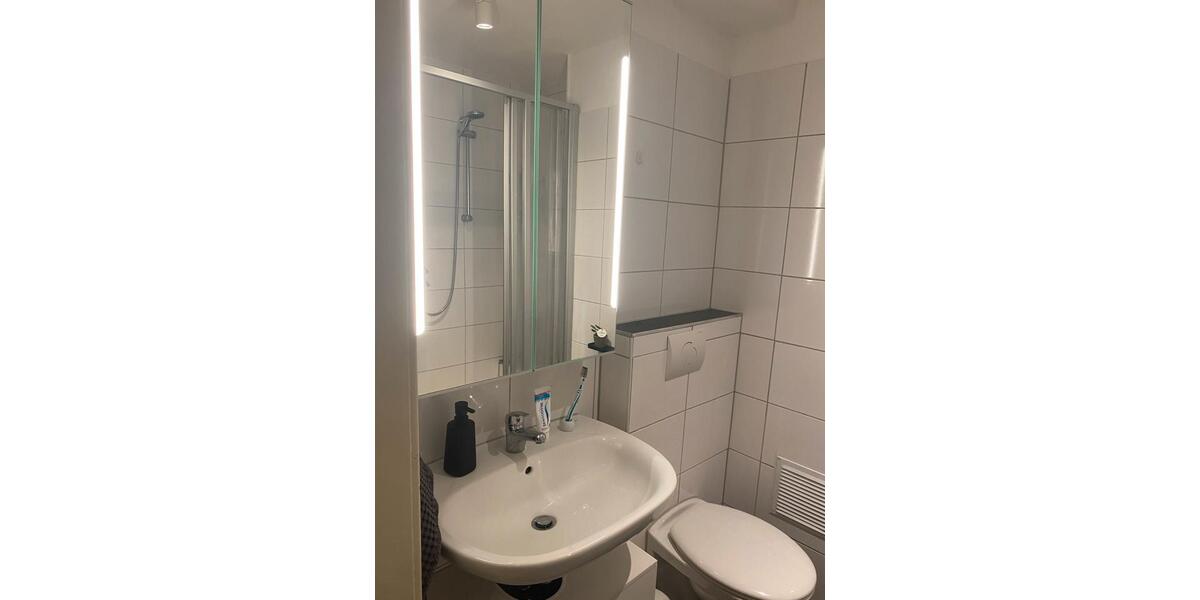 Etagenwohnung Düsseldorf Oberbilk - 3 Zimmer, 67 m&sup2;, 580&euro; | Angebot:24616426