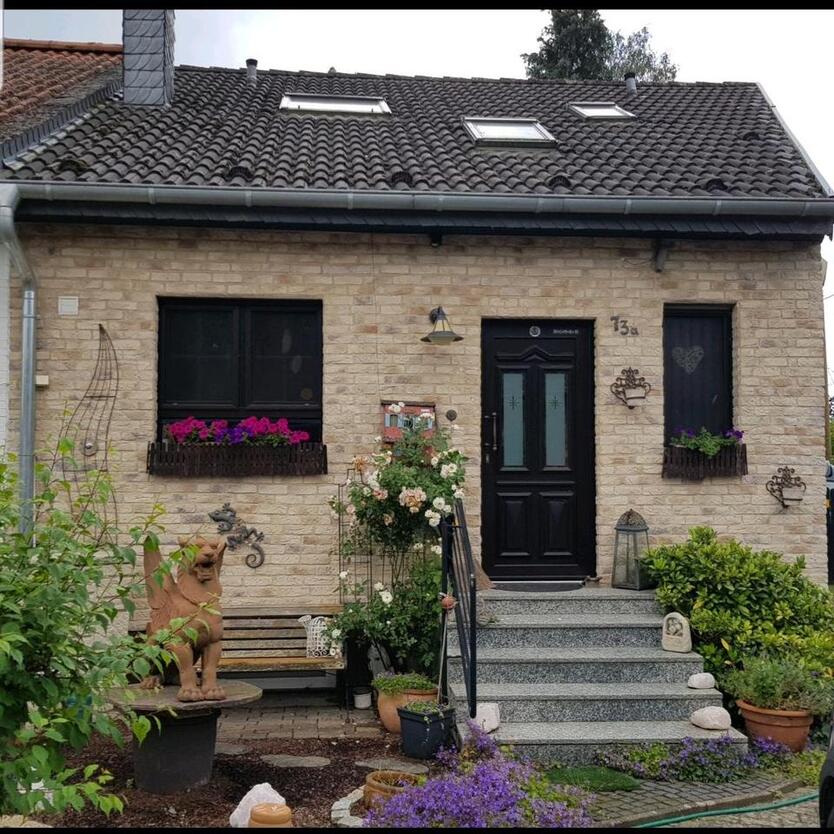 Von Privat! Charmantes Einfamilienhaus in Neersen mit Pferdestall zimmer