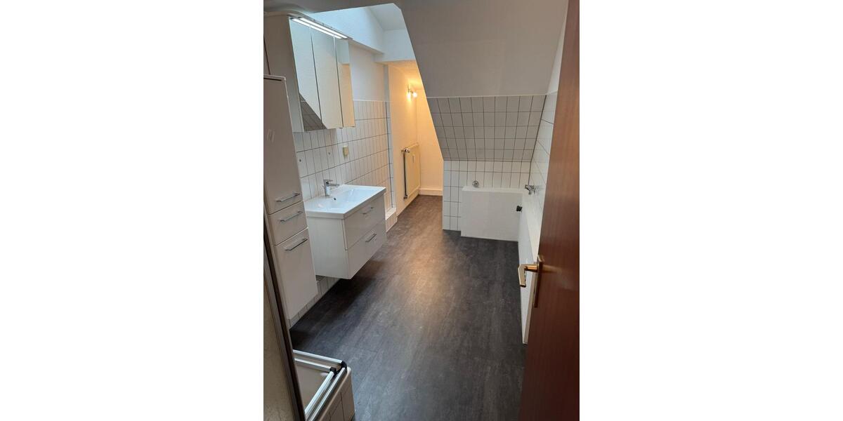 Dachgeschoßwohnung Bottrop - 3 Zimmer, 55 m&sup2;, 560&euro; | Angebot:25146670