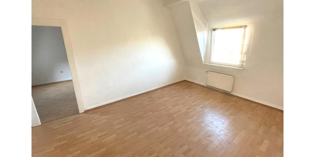 Dachgeschoßwohnung Krefeld Dießem - 3 Zimmer, 68 m&sup2;, 680&euro; | Angebot:25570036