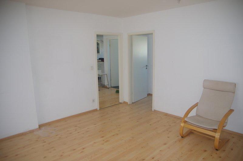 Dachgeschoßwohnung Essen Stadtbezirk V - 2 Zimmer, 80 m&sup2;, 500&euro; | Angebot:26367883