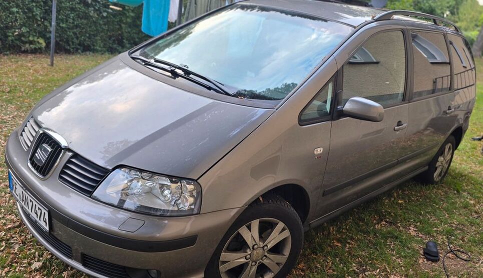 Seat Alhambra 227.000 km 3.999 € Herten 45699