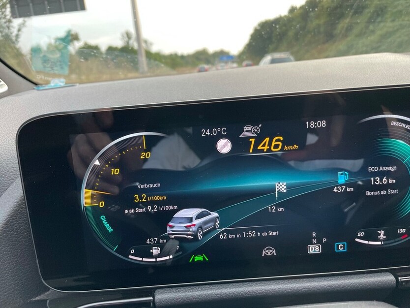 Mercedes-Benz GLA-Klasse 60.000 km 45.000 € Düsseldorf 40213