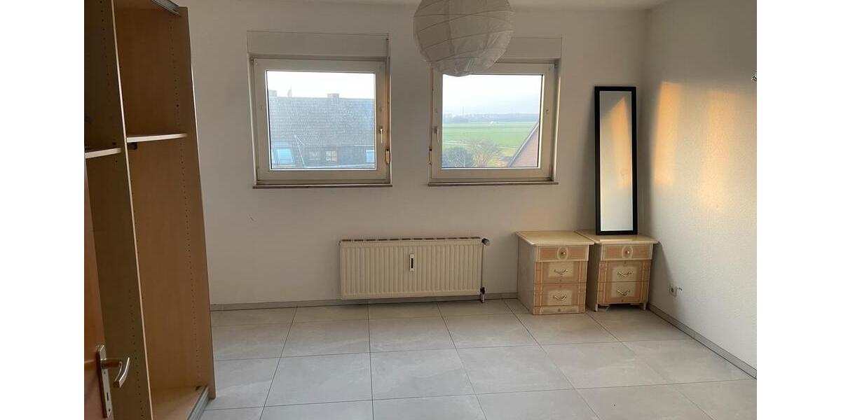 Etagenwohnung Kaarst - 3 Zimmer, 80 m&sup2;, 1.280&euro; | Angebot:26322228