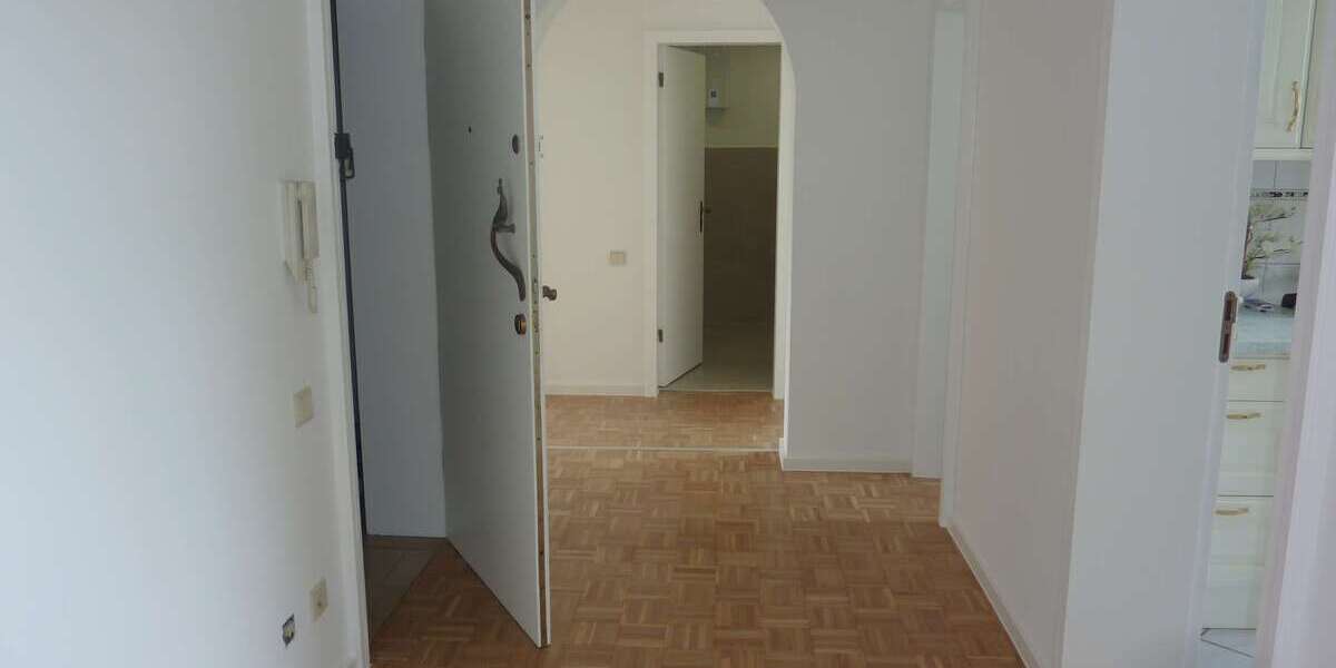 Etagenwohnung Düsseldorf Stadtbezirk 7 - 3 Zimmer, 100 m&sup2;, 1.300&euro; | Angebot:27156731
