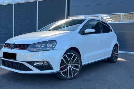 VW Polo 114.000 km 12.799 € Düsseldorf 40593