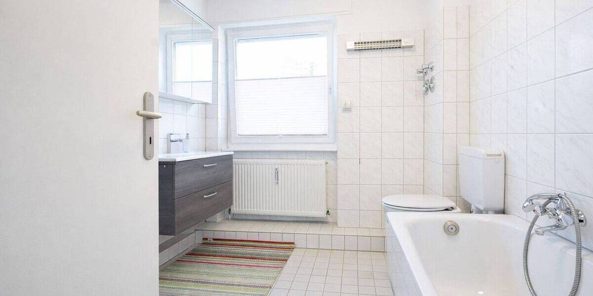 Etagenwohnung Krefeld / Cracau Cracau - 2 Zimmer, 107 m&sup2;, 1.120&euro; | Angebot:26766749