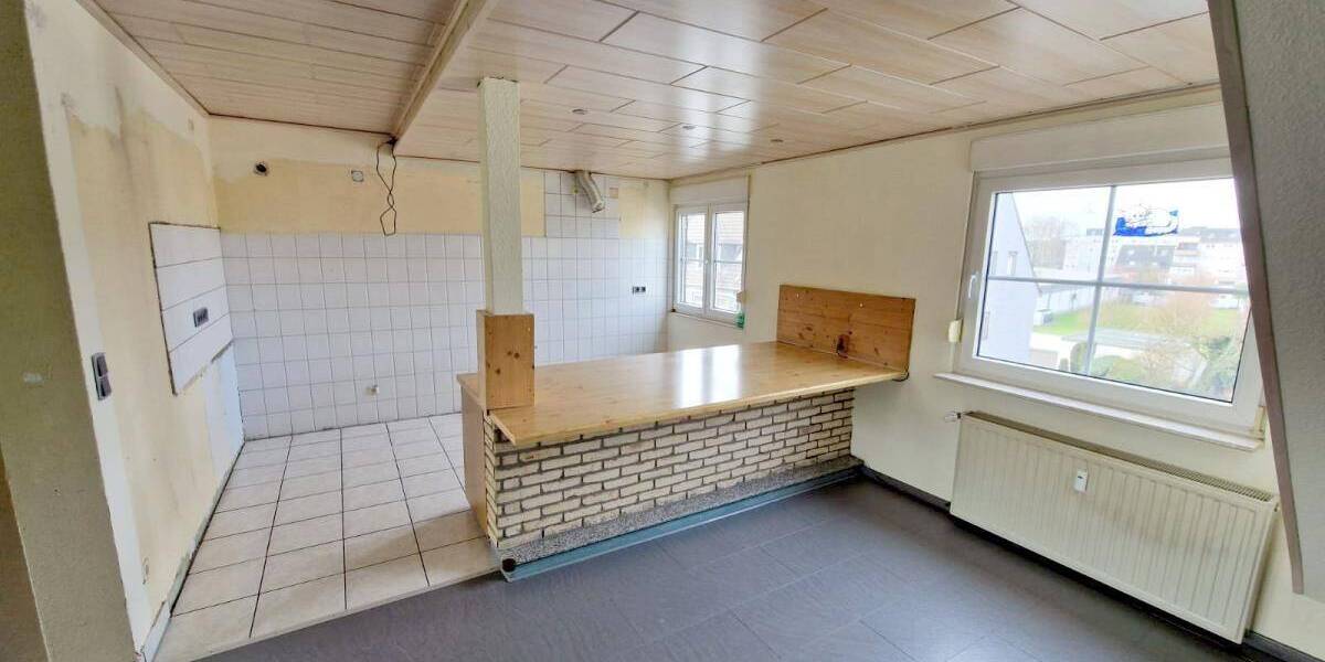 Etagenwohnung Oberhausen Schlad - 3 Zimmer, 100 m&sup2;, 685&euro; | Angebot:26489386